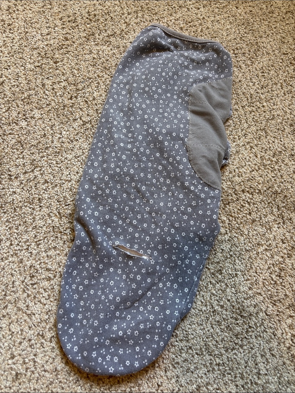 Swaddle Me 100% Cotton Swaddle Gray Starry Print Size Large | cozy | Sleepwear - Picture 3 of 4